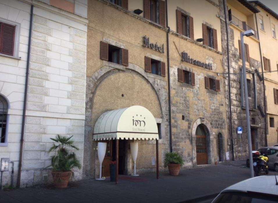 Hotel&Ristorante Miramonti Palazzo Storico Rieti Exterior foto